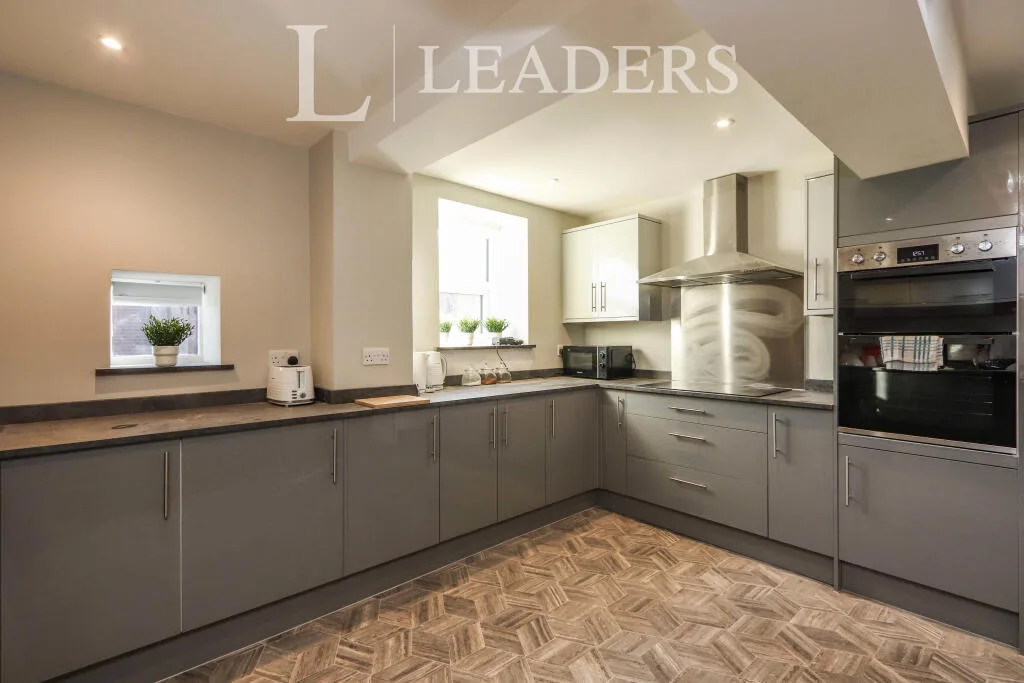 1 bedroom house share for rent