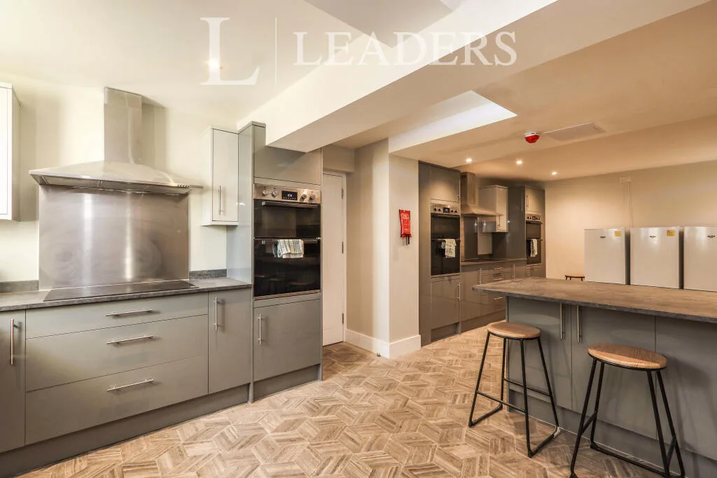 1 bedroom house share for rent