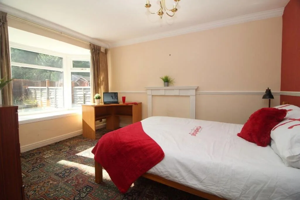 1 bedroom house share for rent