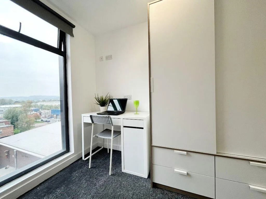 1 bedroom house share for rent