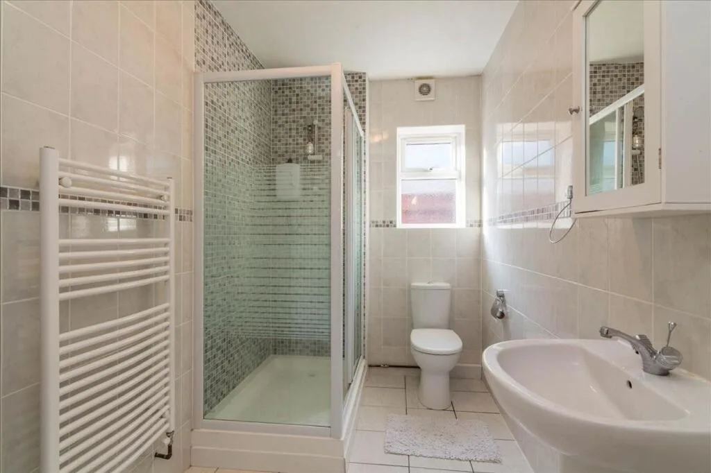 1 bedroom semi-detached house for rent