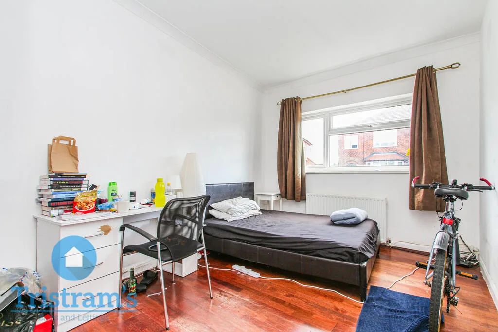 1 bedroom house share for rent