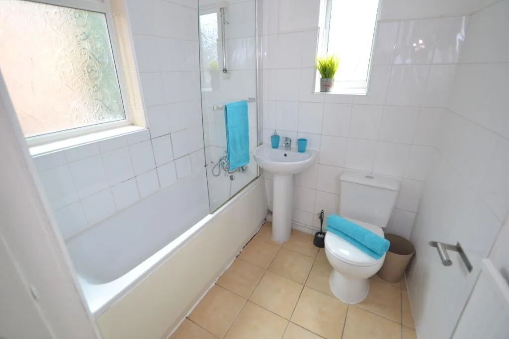1 bedroom link detached house for rent