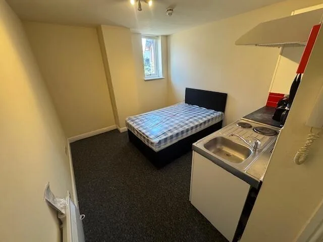 Studio flat for rent