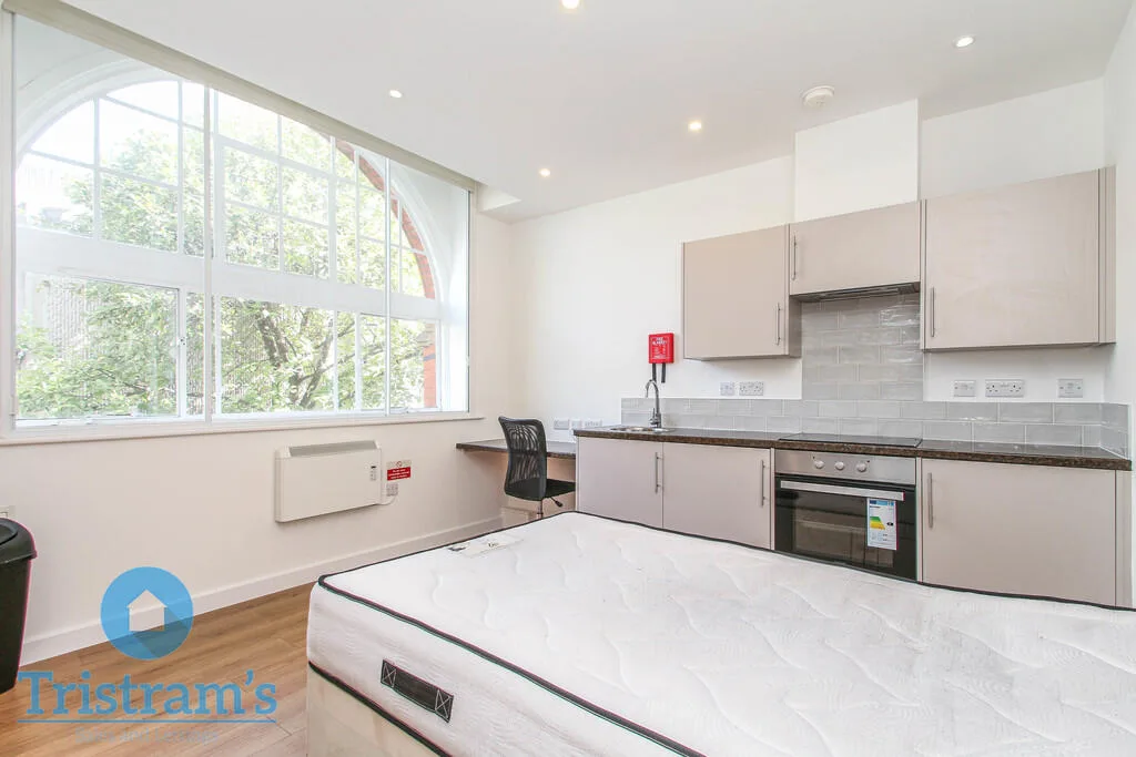 Studio flat for rent