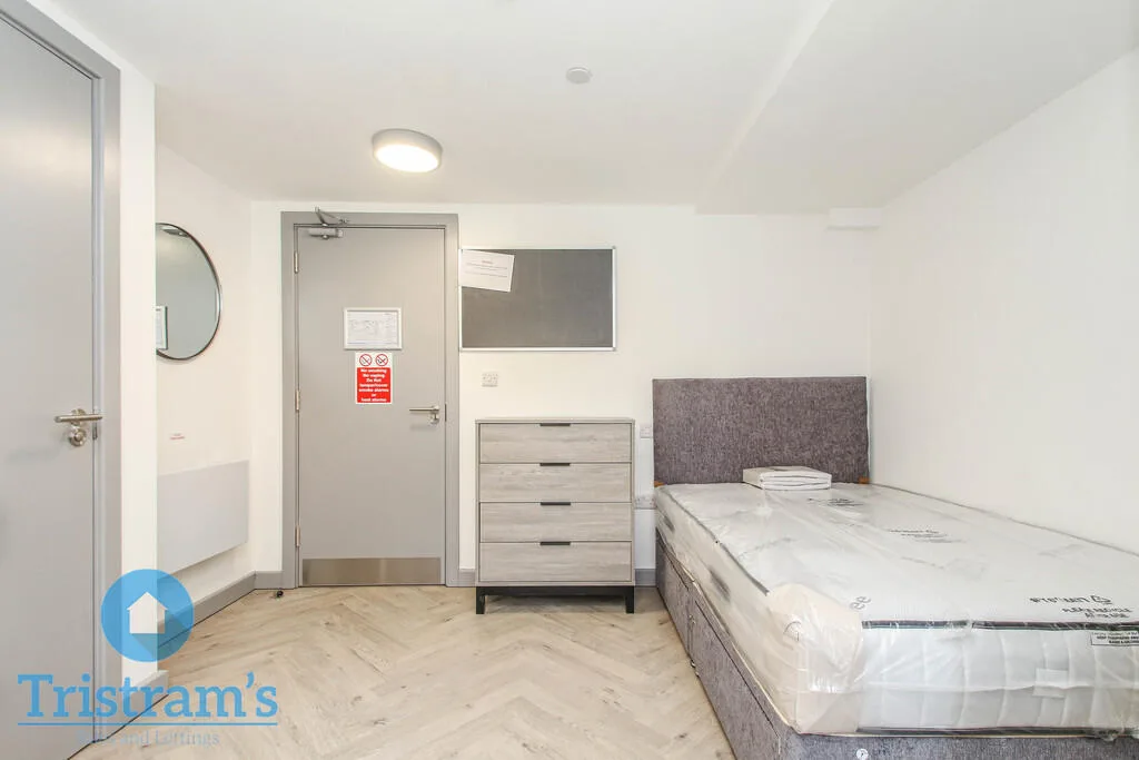 1 bedroom flat share for rent