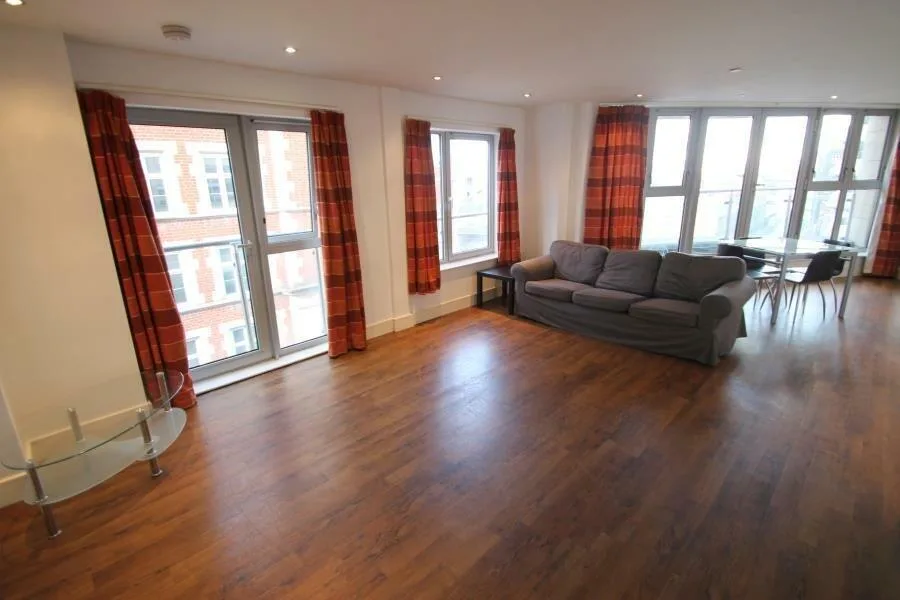3 bedroom flat for rent