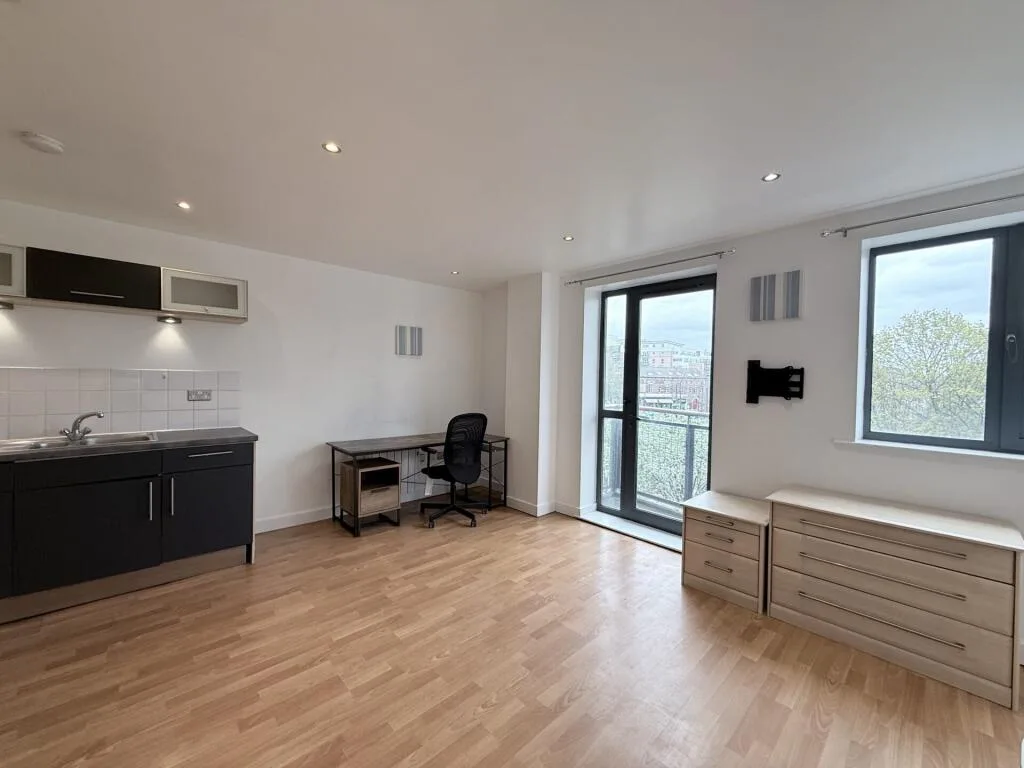 Studio flat for rent