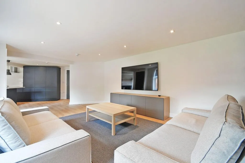 1 bedroom flat share for rent