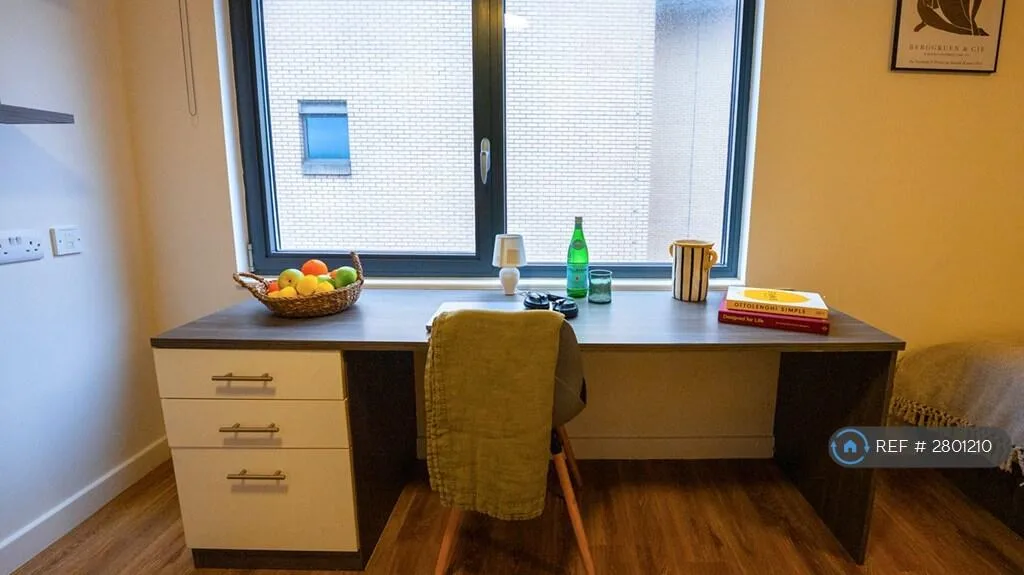 Studio flat for rent