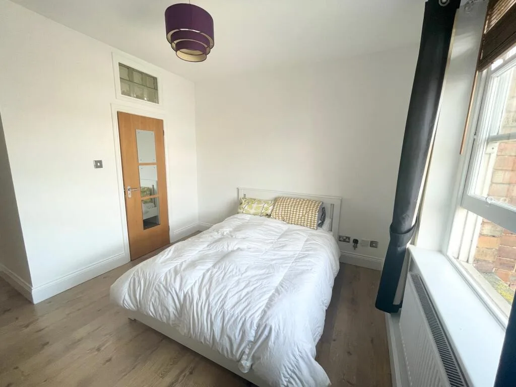 2 bedroom house for rent