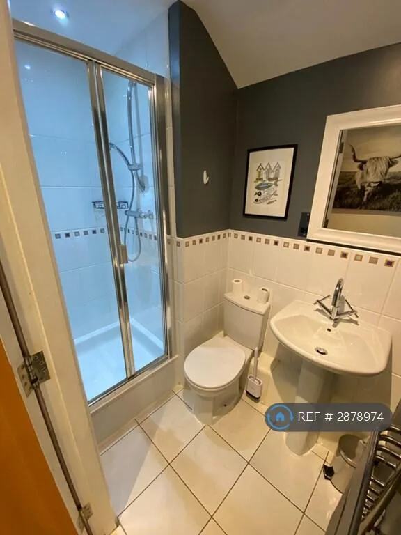 2 bedroom penthouse for rent