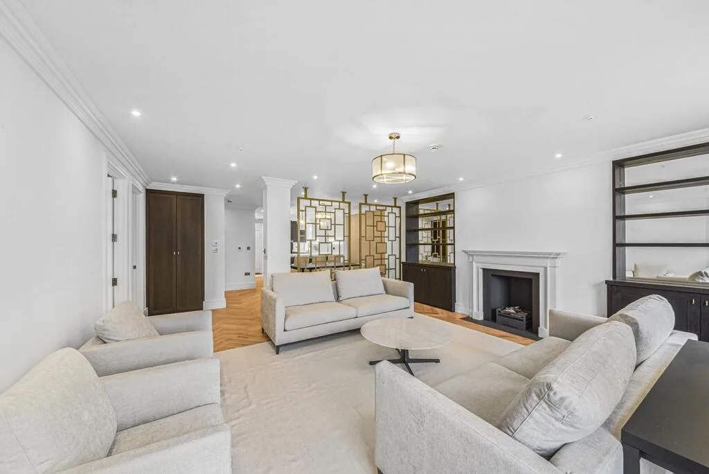 3 bedroom flat for rent