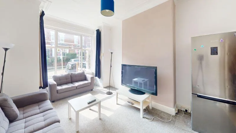 1 bedroom house share for rent