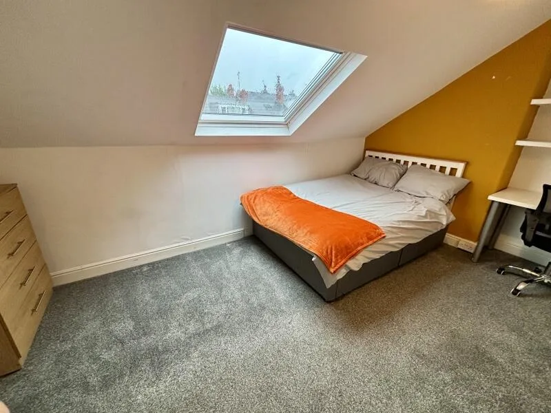 1 bedroom house share for rent