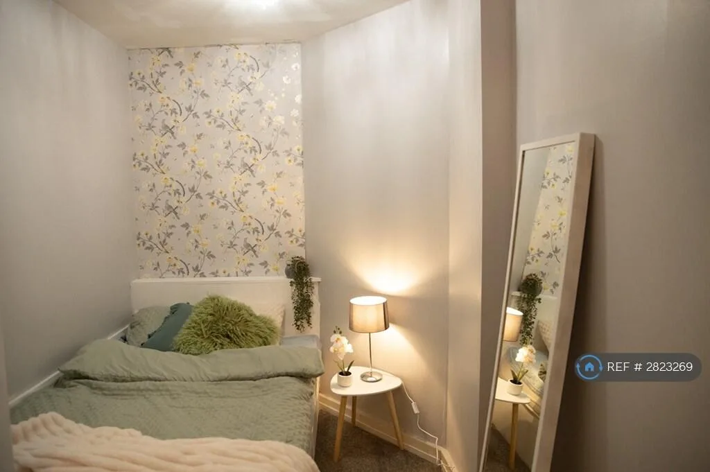 1 bedroom house share for rent