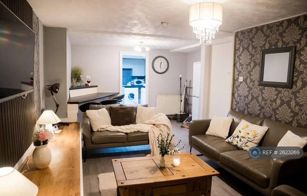1 bedroom house share for rent