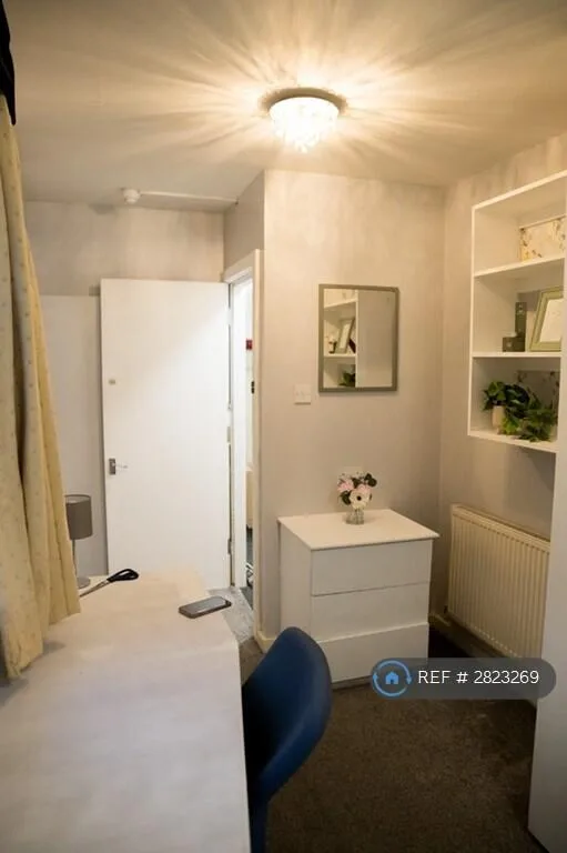 1 bedroom house share for rent