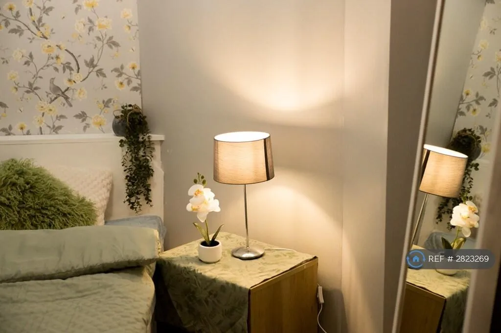 1 bedroom house share for rent