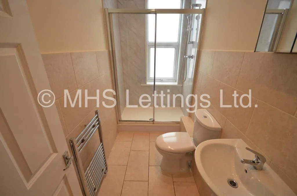 1 bedroom house share for rent