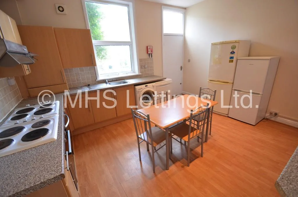 1 bedroom house share for rent