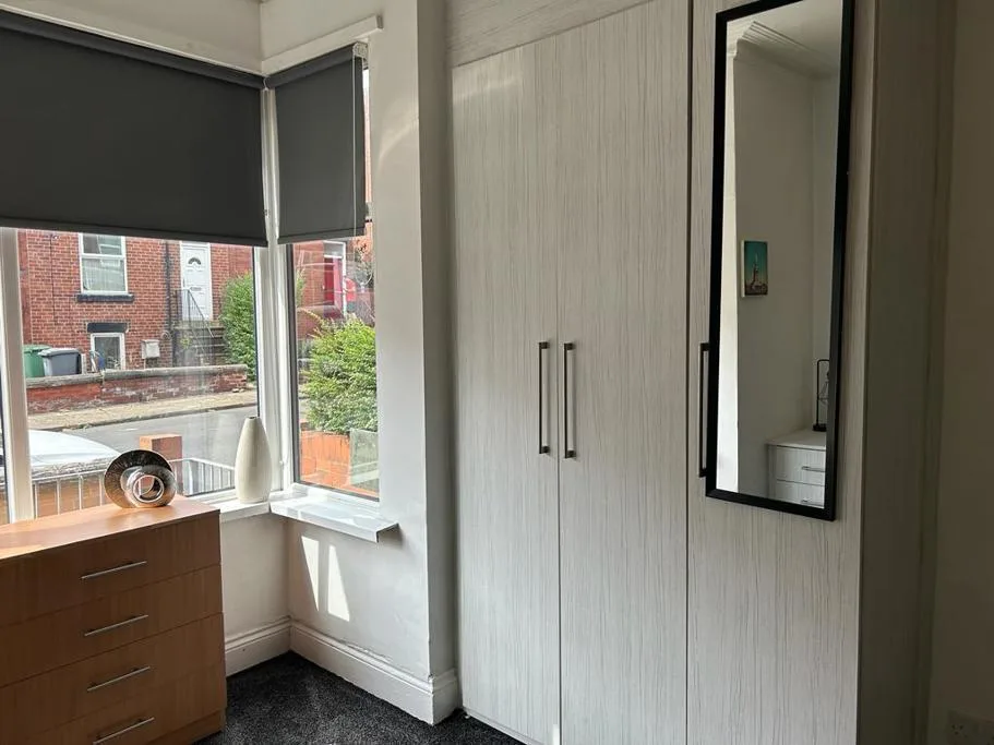 1 bedroom house share for rent