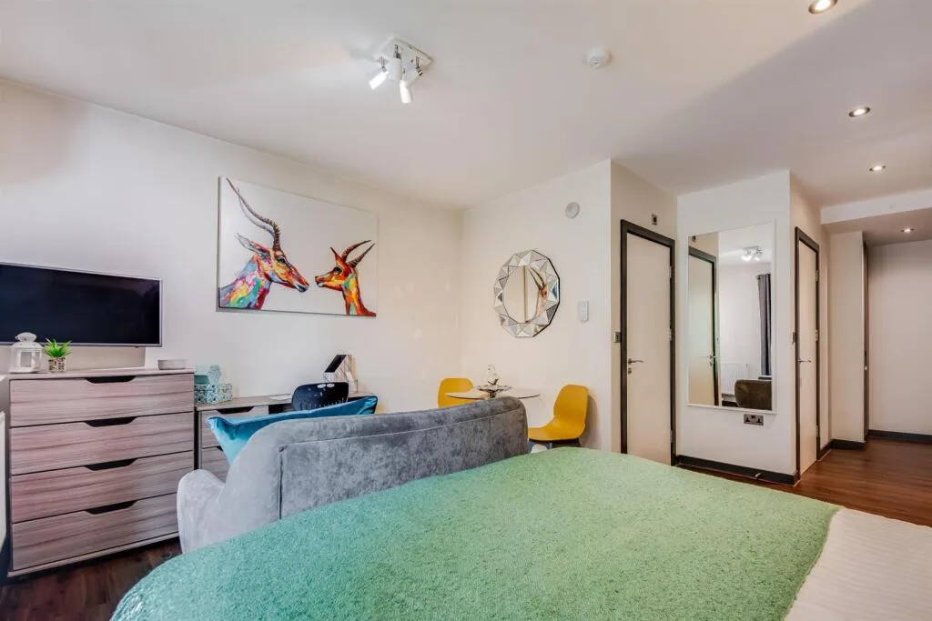 Studio flat for rent