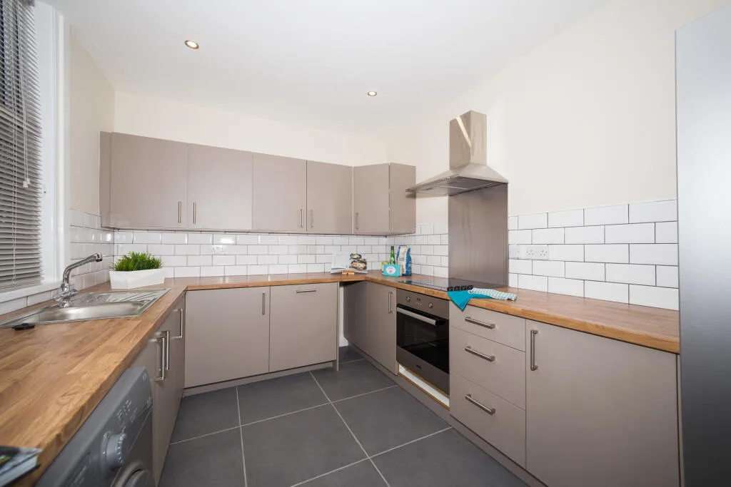 1 bedroom house share for rent