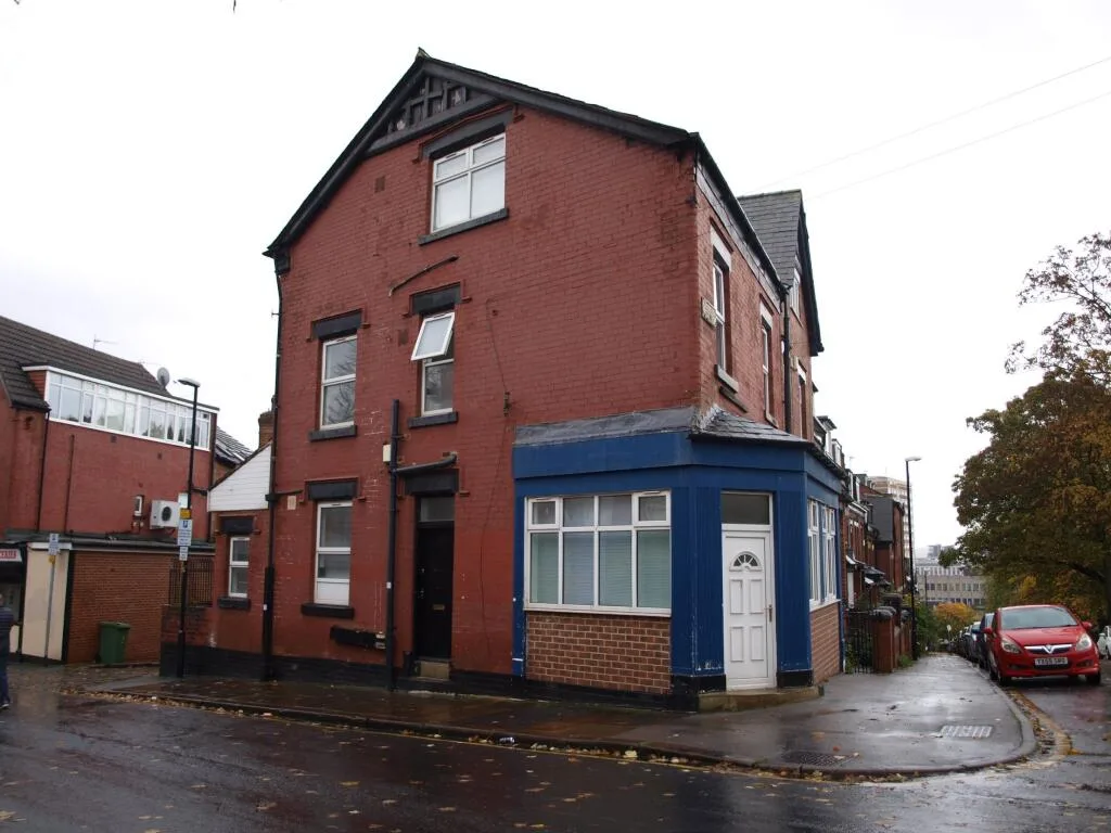 7 bedroom terraced house for rent
