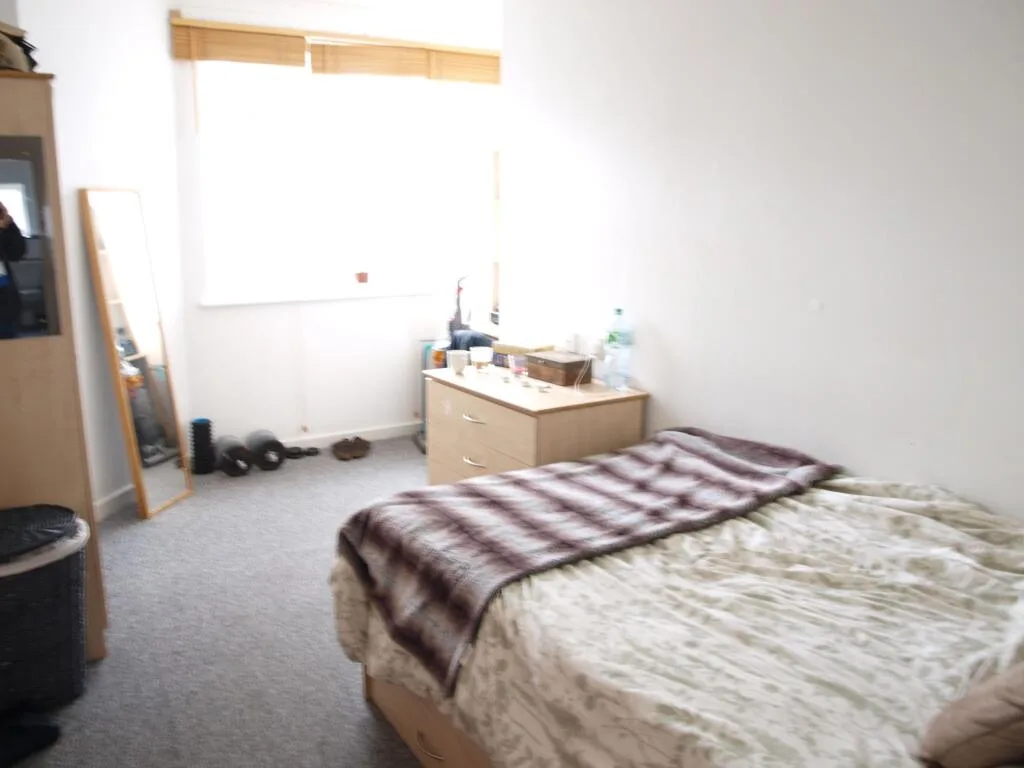 7 bedroom terraced house for rent