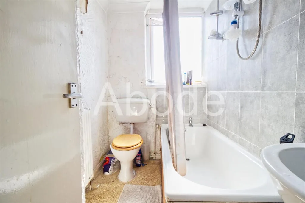 2 bedroom house for rent