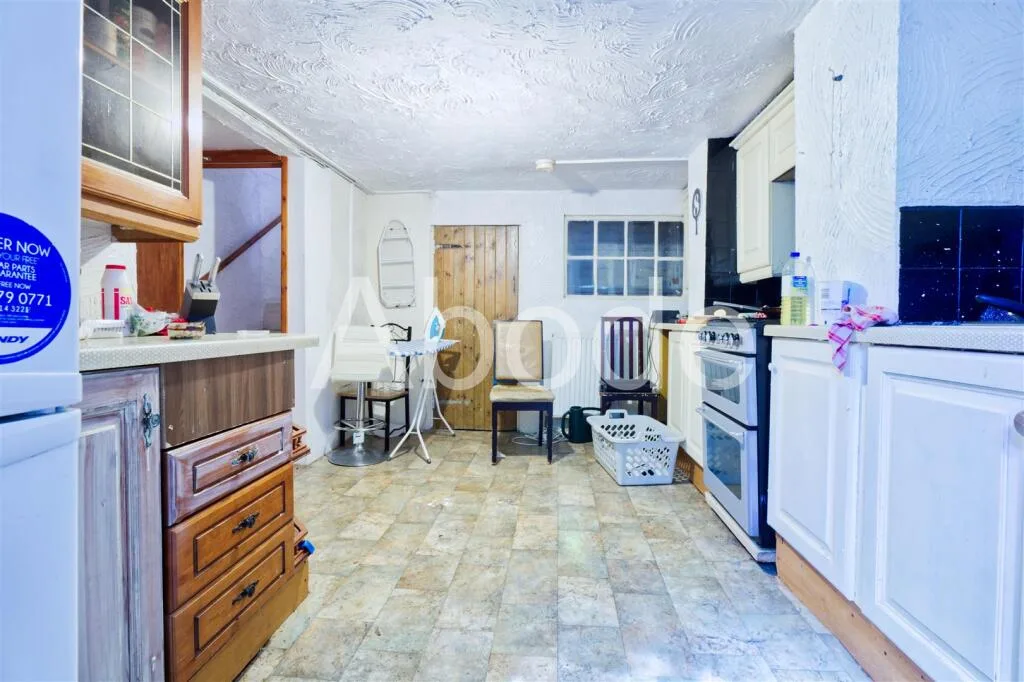 2 bedroom house for rent