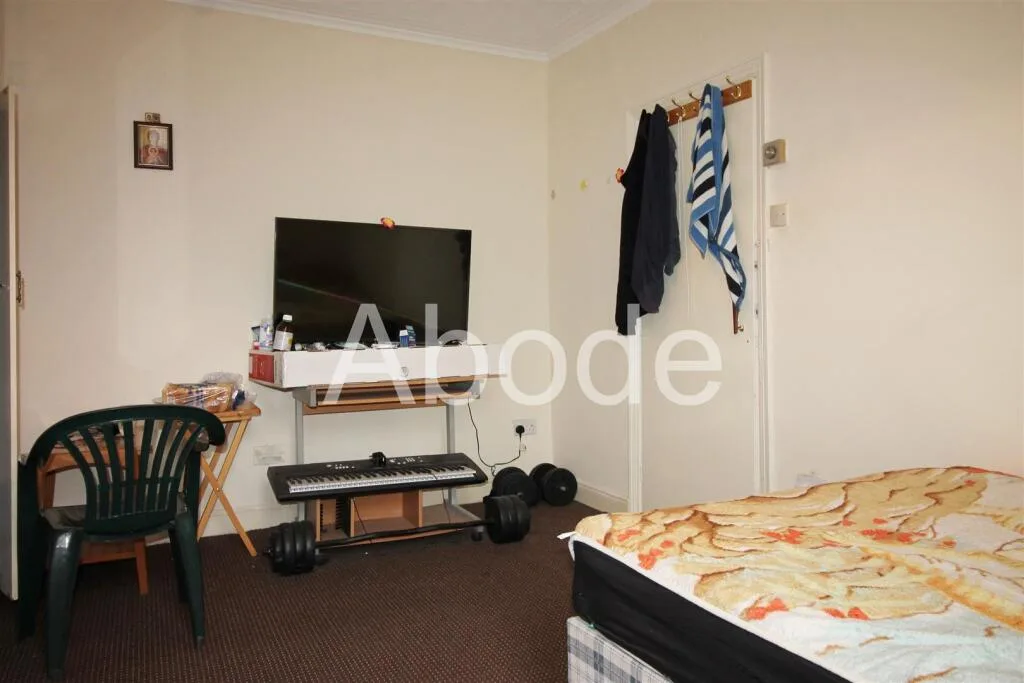 2 bedroom house for rent