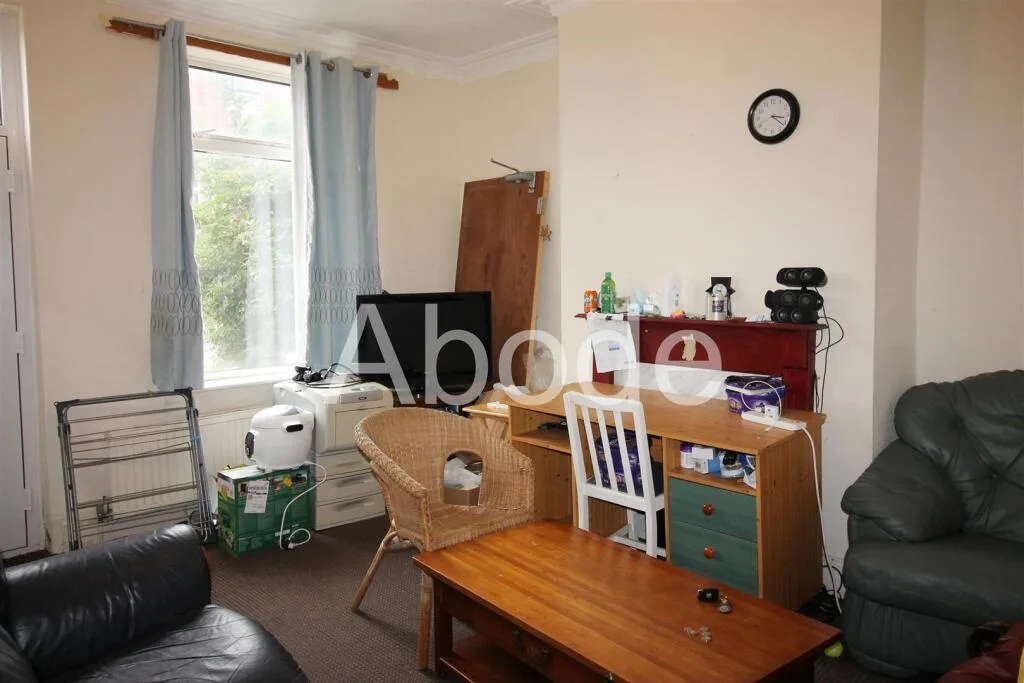 2 bedroom house for rent