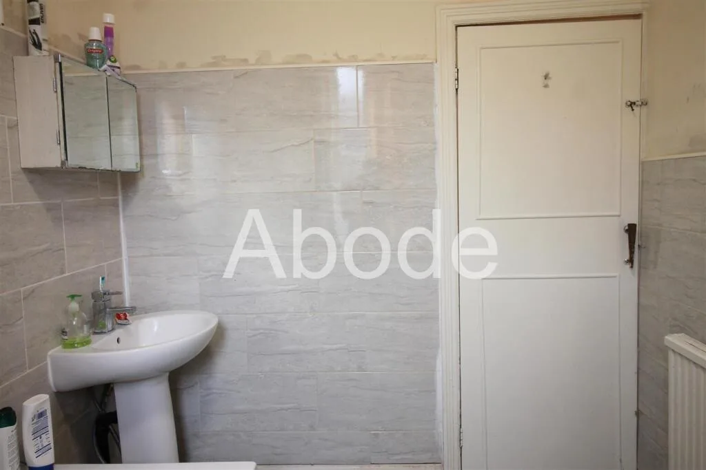 2 bedroom house for rent