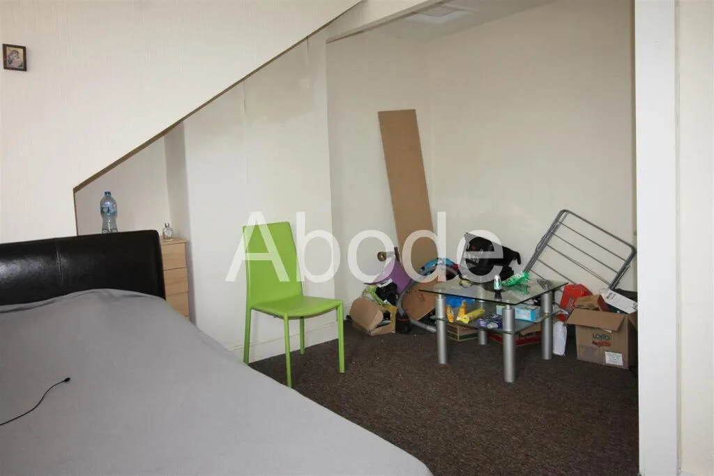 2 bedroom house for rent