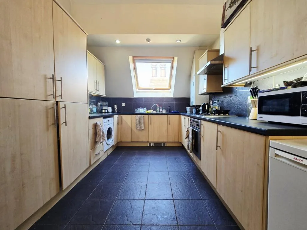 4 bedroom flat for rent