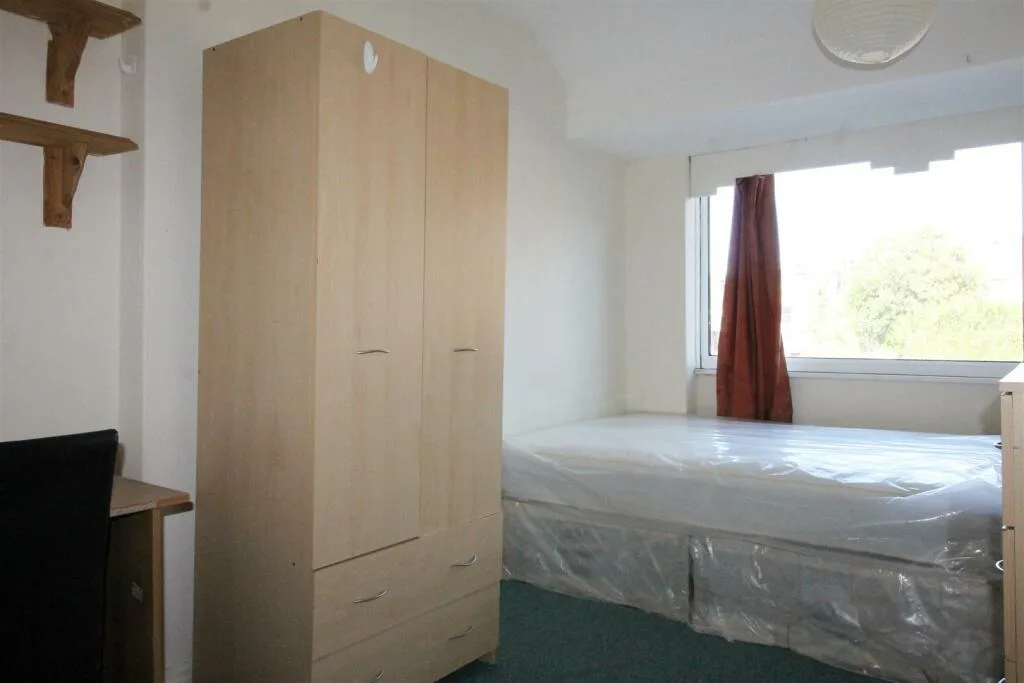 4 bedroom house for rent
