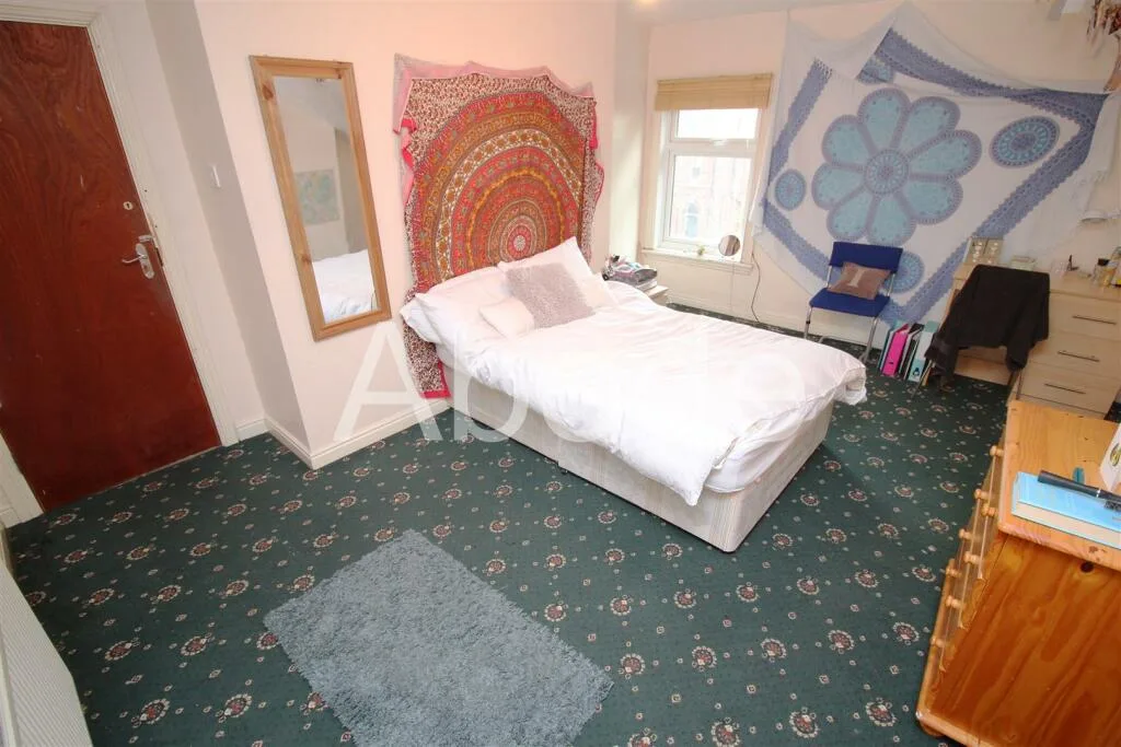 10 bedroom house for rent