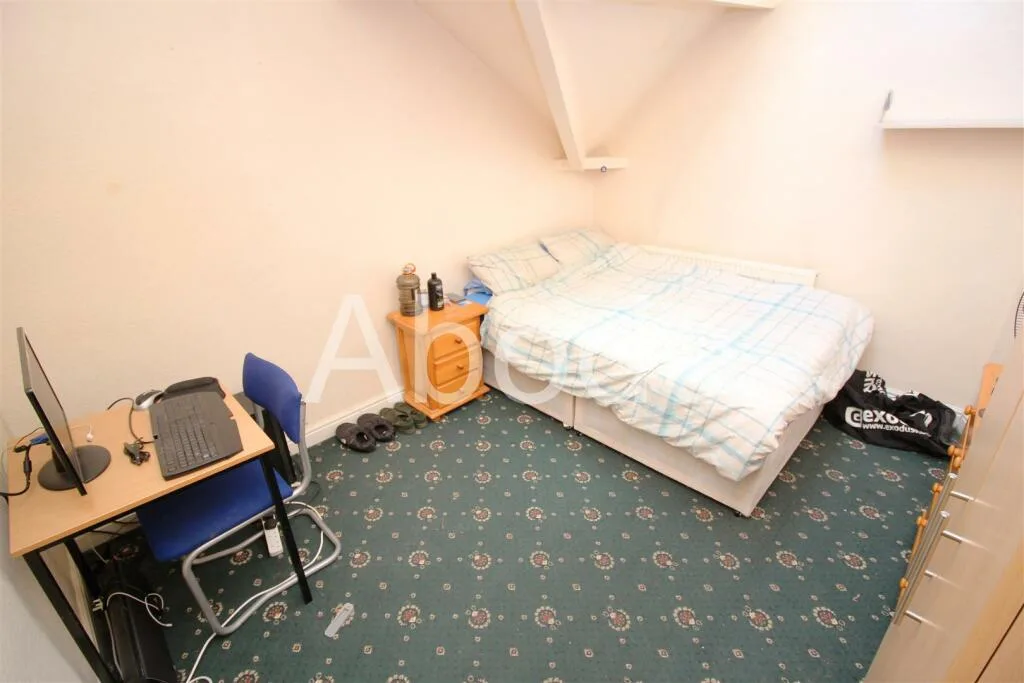 10 bedroom house for rent