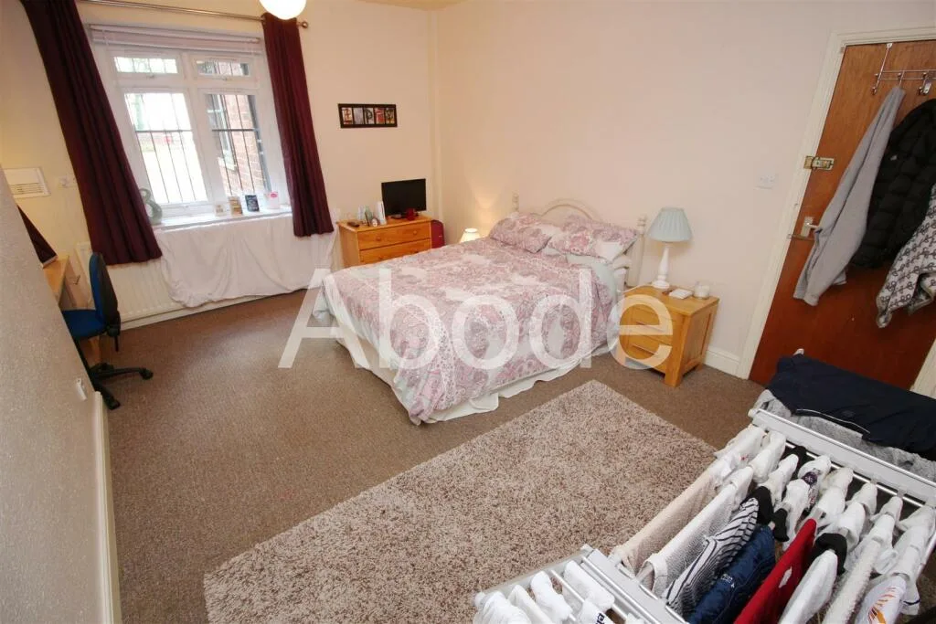 10 bedroom house for rent