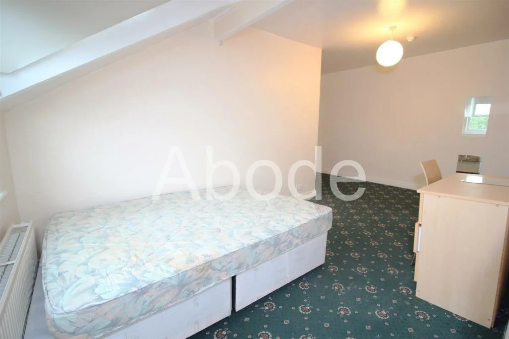 10 bedroom house for rent