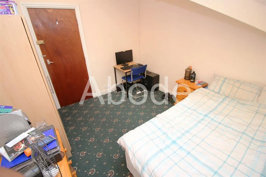 10 bedroom house for rent