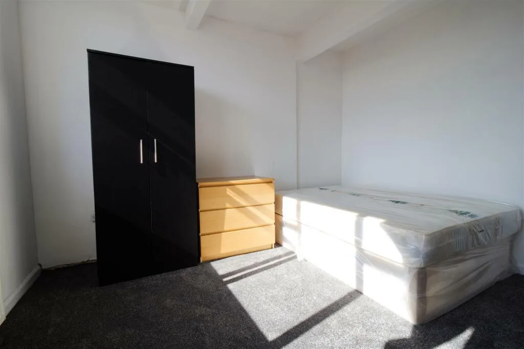 10 bedroom house for rent
