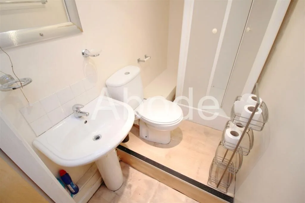 9 bedroom house for rent