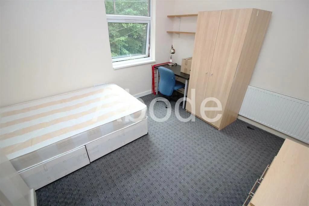 9 bedroom house for rent