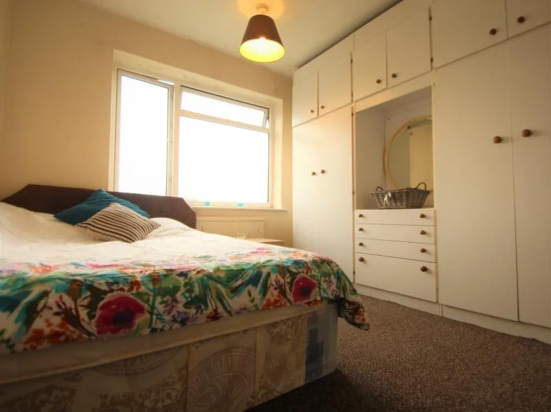 3 bedroom semi-detached house for rent