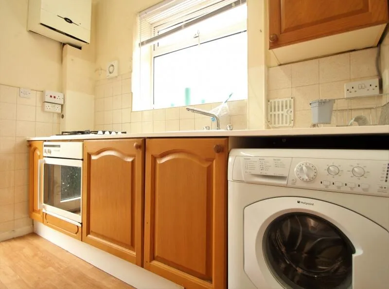 3 bedroom semi-detached house for rent