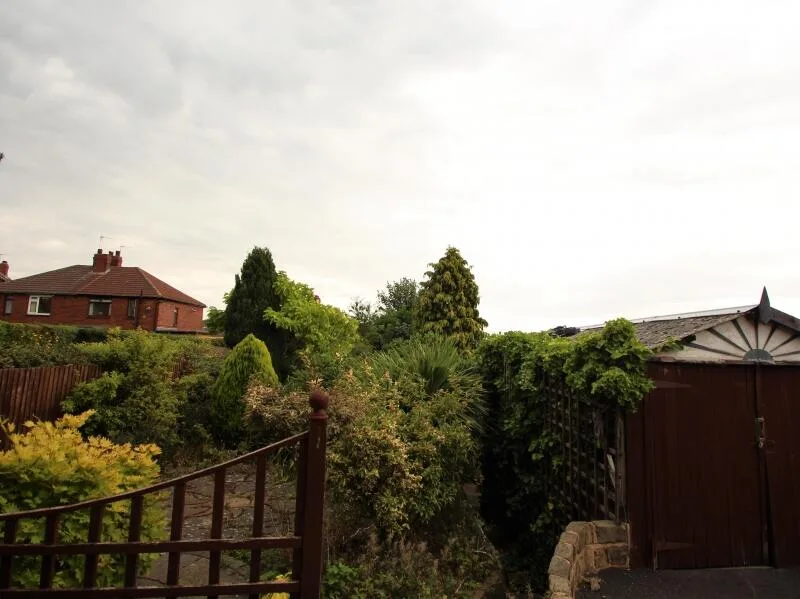 3 bedroom semi-detached house for rent