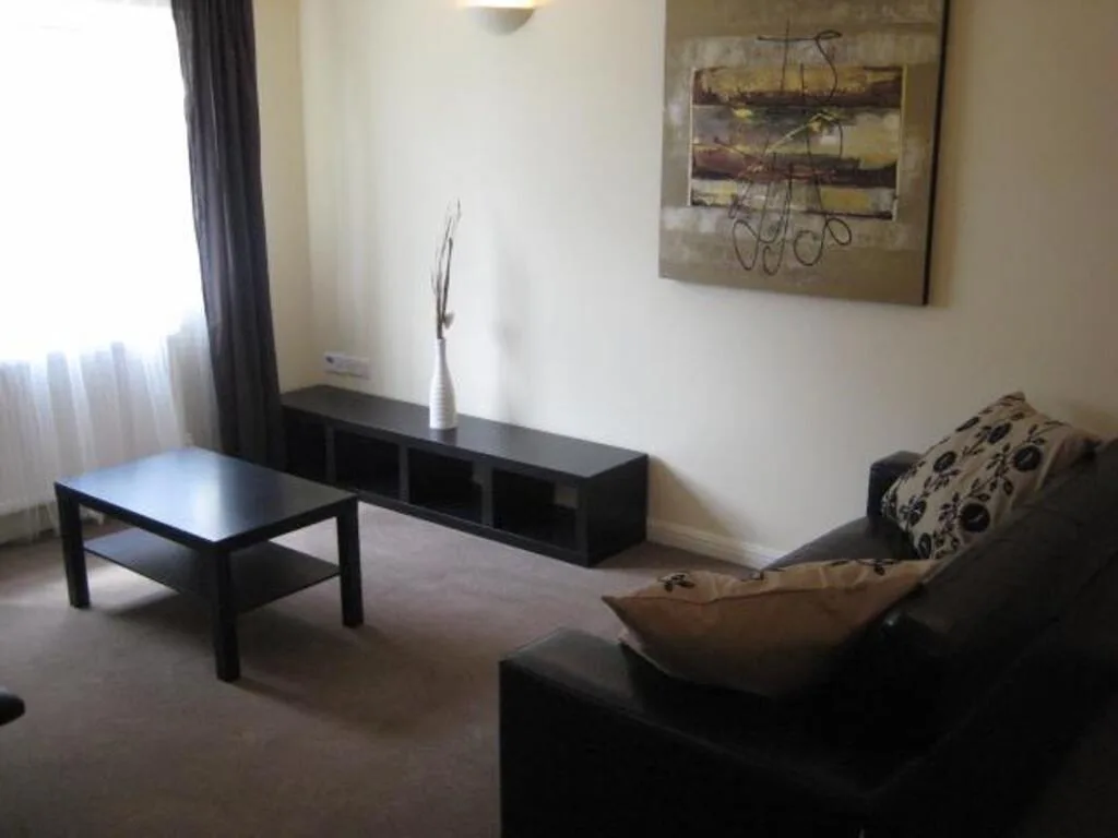 2 bedroom cottage for rent